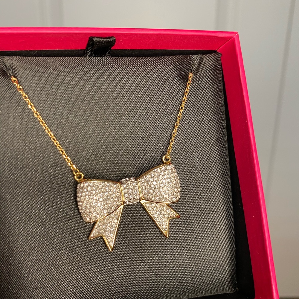 Necklace - Picture 5 of 6